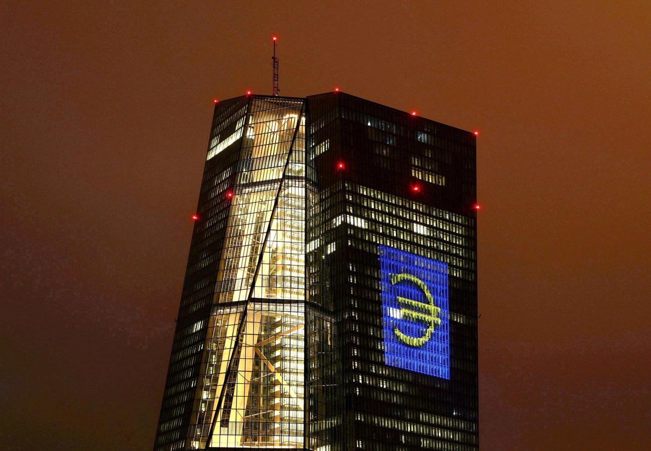 Avalanche of debt to meet private buyers; euro zone govt initiative